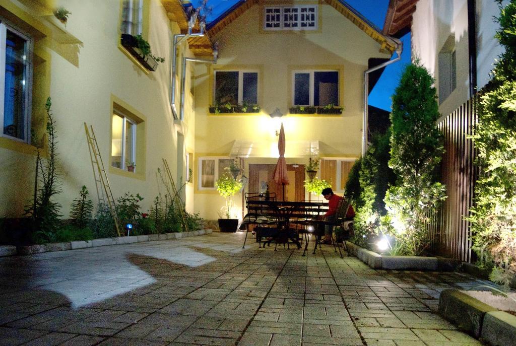 B&B Dumbrava Gura Humorului Extérieur photo